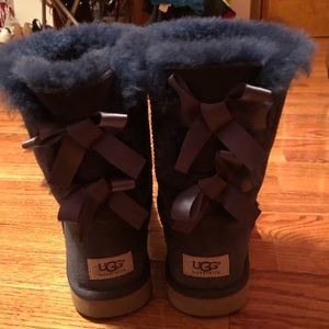navy blue tie UGGs